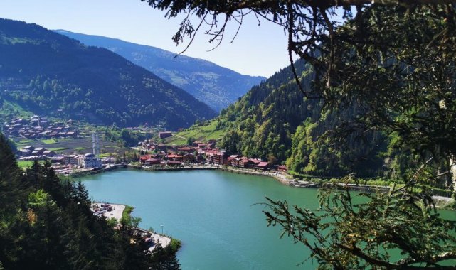Uzungöl çamurdan arındı, eski görünümüne yeniden kavuştu