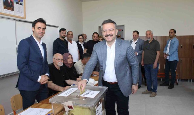 Vali Aksoy: "Halkın özgür iradesini sandıklara yansıtması demokrasimiz adına önemli"