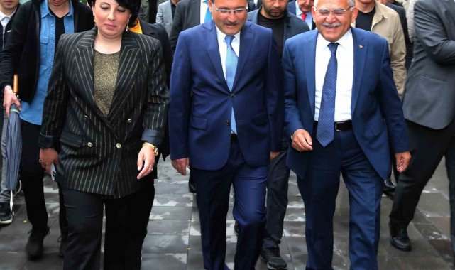 Vali Çiçek'ten Başkan Büyükkılıç'a övgü ve teşekkür