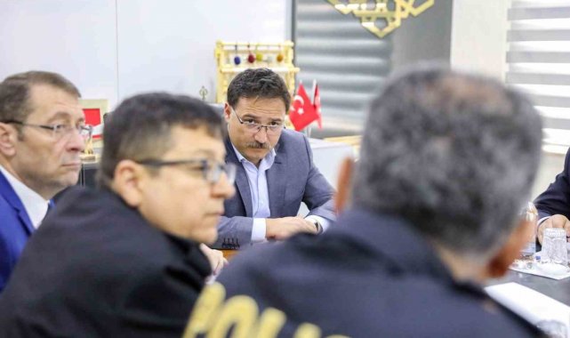 Vali Çiçek'ten uyuşturucu mesajı: "Gençlerimizi zehirleme hayalleri kuran tacirlere bu şehirde uyuşturucu sattırmayacağız"