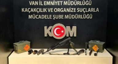 Van'da çok sayıda silah ve mühimmat ele geçirildi; 1 tutuklama