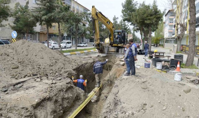 Vatan Mahallesindeki 2 sokağın yağmur suyu problemi çözülüyor