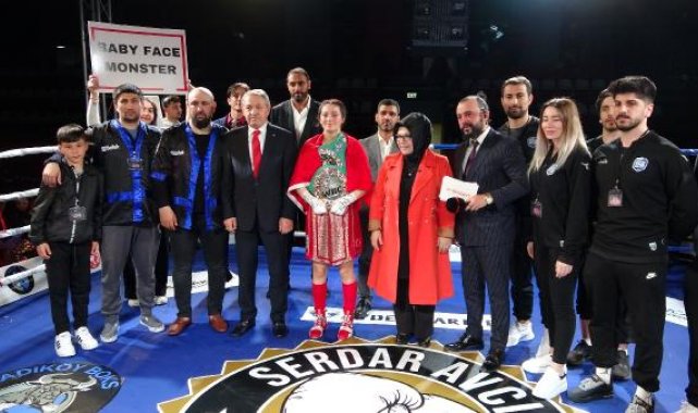 WBC boks gecesinde Seren Ay Çetin ve Arda Avcı tarih yazdı