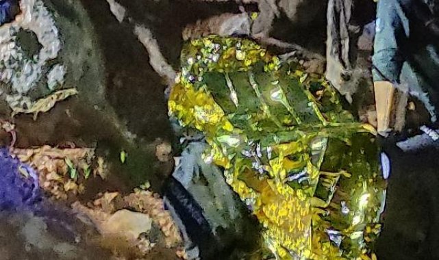 Yamaç paraşütü yapan Rus turist kayalıklara çakıldı