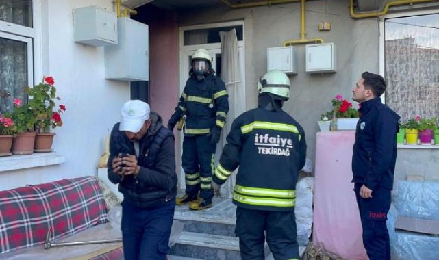 Yangında civcivleri itfaiyeciler kurtardı