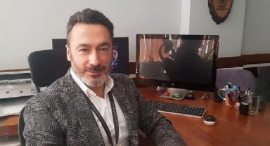 Yaptığı ameliyatla tıp literatürüne giren profesör, hasta yakınları tarafından darbedildi