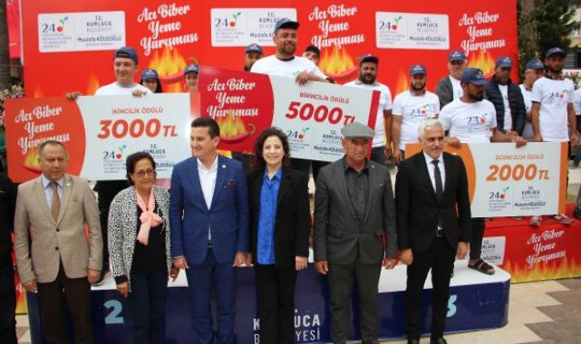 Yarışmada, 3 dakikada 260 gram acı biber yedi