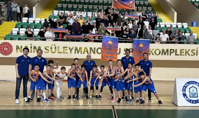 Yeşimspor "U11"de namağlup şampiyon