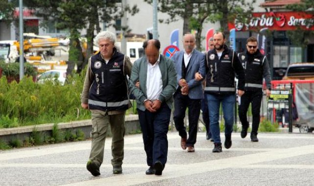 Yolcu otobüsünde 18 ruhsatsız tabanca ele geçirildi; 3 kardeş gözaltına alındı