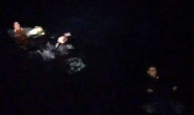 Yunanistan'ın geri ittiği tekne battı; 1 göçmen öldü, 6 kişi kurtarıldı, 1'i bebek 2 kişi aranıyor