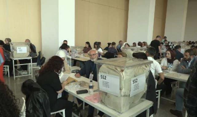 Yurt dışı oylarının sayımına başlandı