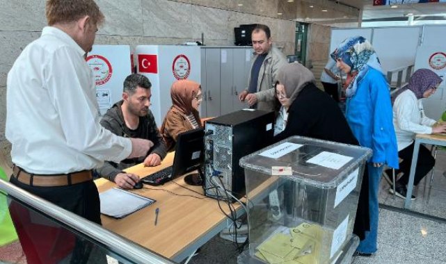 Yurt dışı temsilcilikleri ve gümrük kapılarında oy verme işlemi başladı