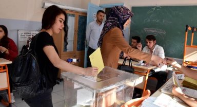 Yurt dışındaki 1 milyon 599 bin seçmen oy kullandı