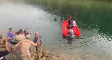 Yüzmek için girdiği Dicle Nehri'nde boğuldu