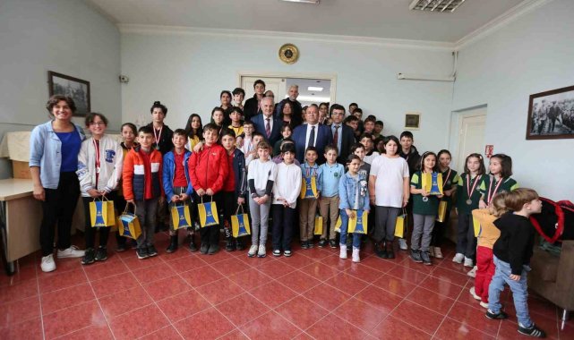 Zeka oyunları turnuvasında dereceye girenlere ödül