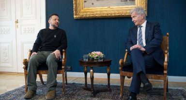 Zelenski Finlandiya'da Niinistö ile görüştü