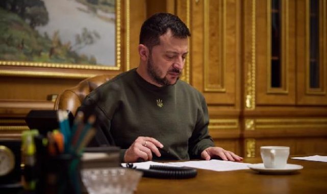 Zelenski ve Macron telefonda görüştü