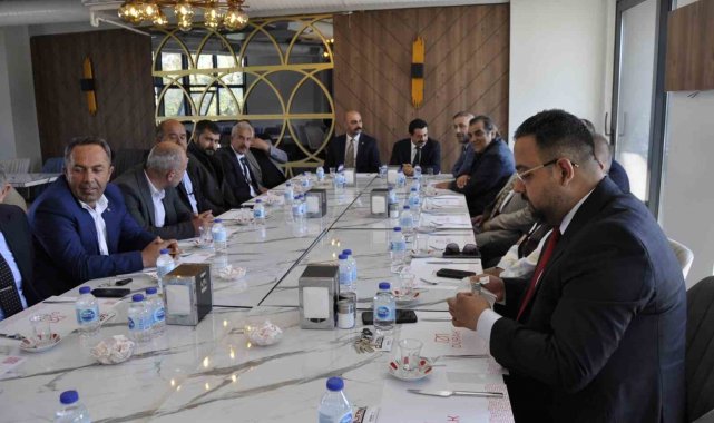 Zırhlıoğlu'na Elazığlı hemşehrilerinden tam destek