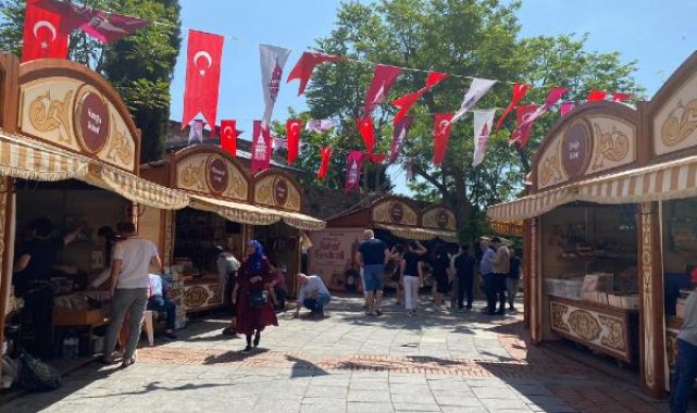 14. Beyoğlu Kitap Festivali Galata Meydanı'nda başladı
