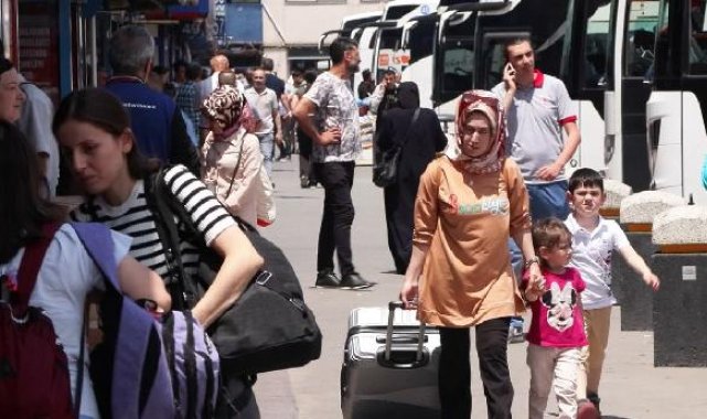 15 Temmuz Demokrasi Otogarı'nda Kurban Bayramı öncesi yoğunluk