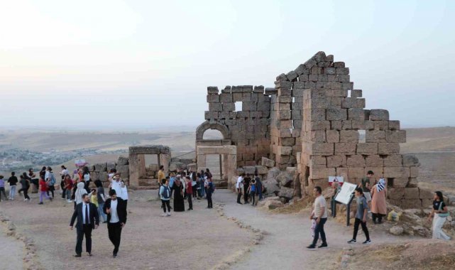 3 bin yıllık Zerzevan Kalesi'nde gözlem etkinliği gerçekleştirildi