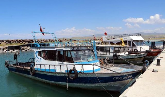 'Van Gölü'ndeki çekilme en çok balıkçıları etkiliyor'