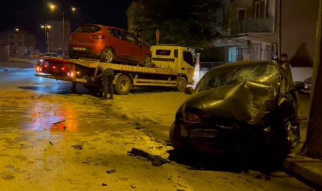 4 kişinin yaralandığı kazada 16 yaşındaki sürücü 2.40 promil alkollü çıktı