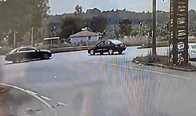 5 kişinin yaralandığı kaza, kamerada
