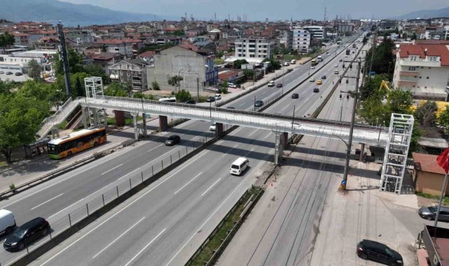 60 Evler yaya üst geçidi tamamlanıyor