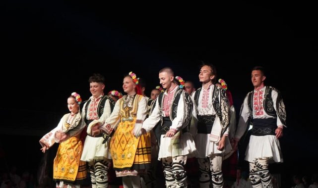 8. Ayvalık Deniz-Kum-Güneş ve Halk Dansları Festivali başlıyor