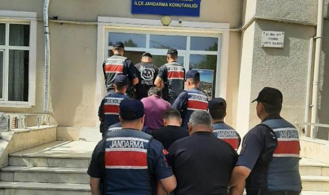 8 ilde cezaevi personeline operasyon: 22 gözaltı