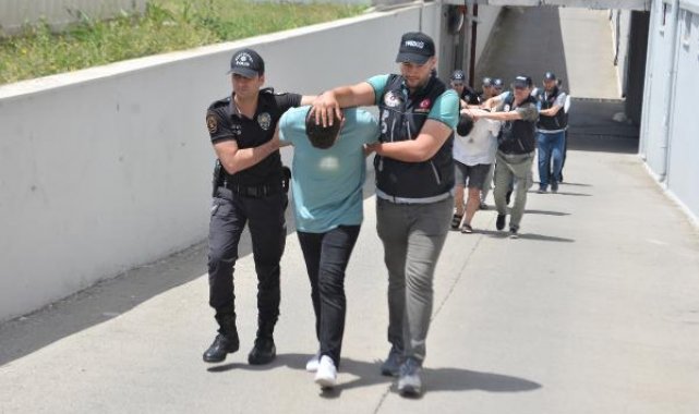 Adana'da 'torbacı' operasyonunda 5 tutuklama