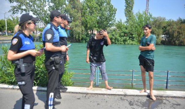 Adana'da polis, sulama kanallarında yüzen çocukları boğulmalara karşı uyardı