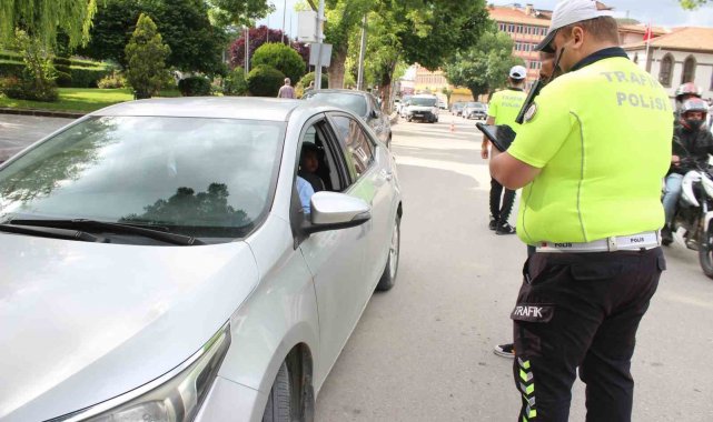 Afyonkarahisar polisinden 'Huzur-3' denetimi