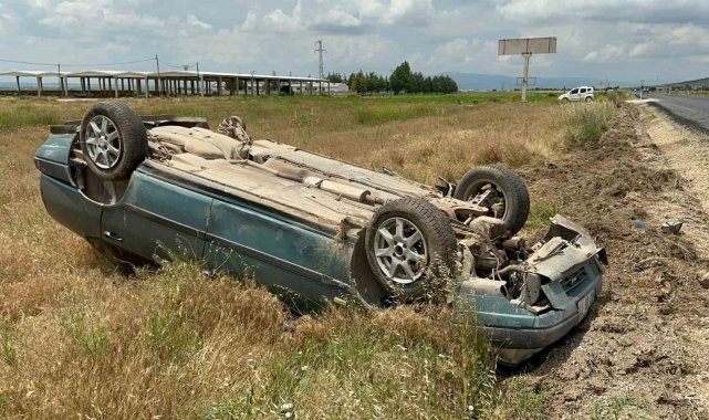 Afyonkarahisar'da trafik kazası, 3 kişi yaralandı