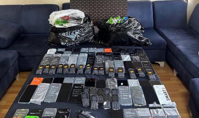 Ağrı'da 108 kaçak cep telefonu ele geçirildi