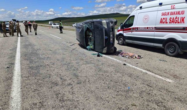 Ağrı'da trafik kazası; 1 çocuk öldü, 6 kişi yaralandı