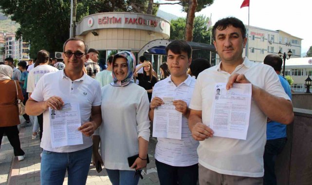 Aile boyu üniversite sınavına girdiler