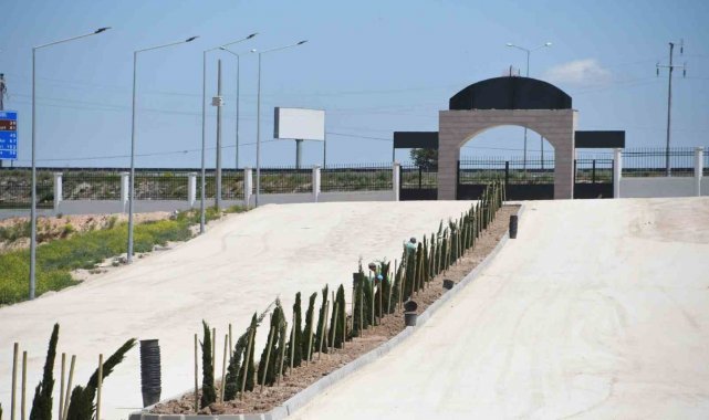 Aksaray'da yeni şehir mezarlığı ve külliyede ağaçlandırma çalışması