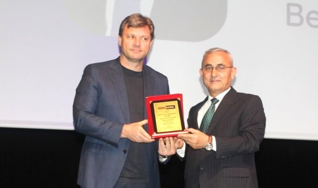 Alim Işık'a 'Yılın belediye başkanı' ödülü