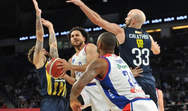 Anadolu Efes finale yükseldi