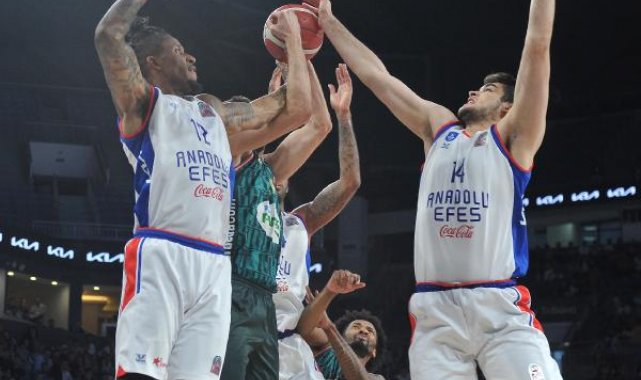 Anadolu Efes - Pınar Karşıyaka: 82 - 78