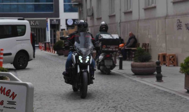 Ara sokaklarda trafik kurallarına uymayan sürücüler tehlike saçıyor