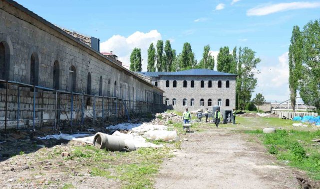 Ardahan'da Millet Bahçesi İnşaat Çalışmaları devam Ediyor