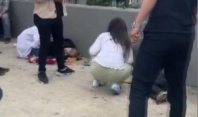 Arnavutköy'de hafif ticari araç kaldırımda yürüyenlerin arasına daldı: 4 yaralı