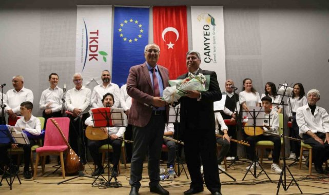 Aşık Veysel şiirleriyle anıldı