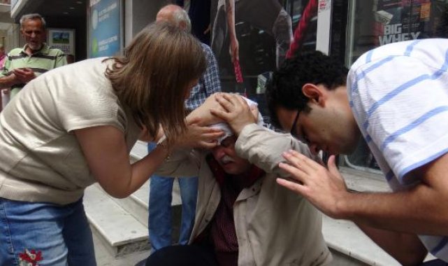 Avcılar'da pazarda başına demir direk düşen adam yaralandı