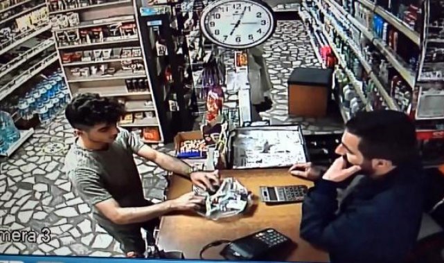 Avcılar'da sahte para veren şüpheliyi koşarak yakaladı