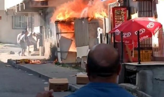 Avcılar'da yangında mahsur kalan yaşlı kadını komşuları kurtardı