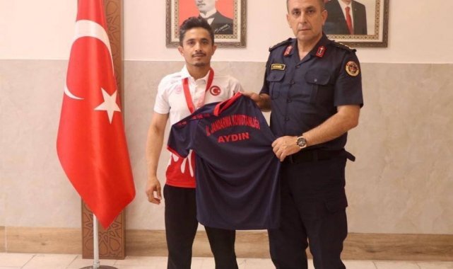 Aydın İl Jandarma Komutanı Demir, dünya ikincisi Sılıv'ı ağırladı